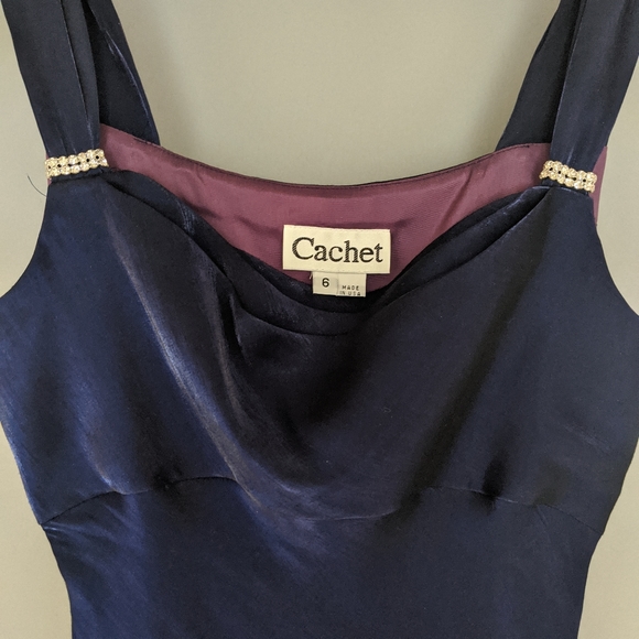 Cache Dress - Picture 5 of 7